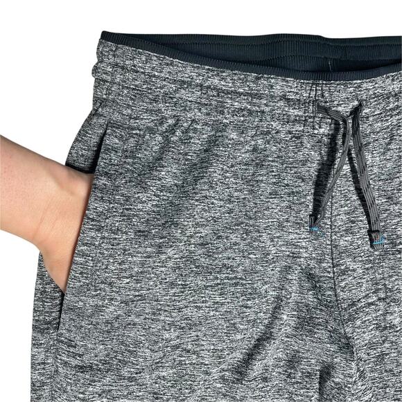 KUHL Men's Stryver Performance Knit Pant in Dark Heather Gray Size S Reg - Picture 4 of 9